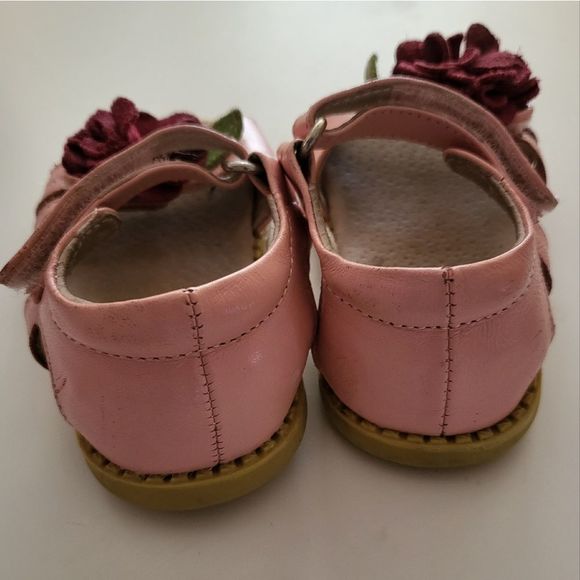 Livie & Luca Pink Rosette Sandals - Picture 5 of 8